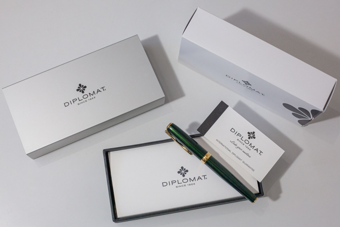 Verpackung des Diplomat Excellence A2 Evergreen